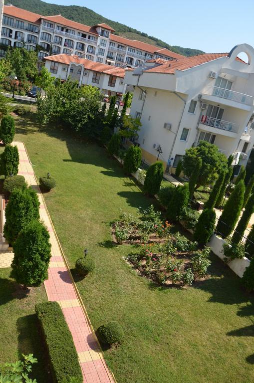 Apartments In Complex Chateau Nessebar Sveti Vlas Exterior foto
